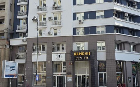 Spațiu comercial cu 8 camere de închiriat în Natiunile Unite, București