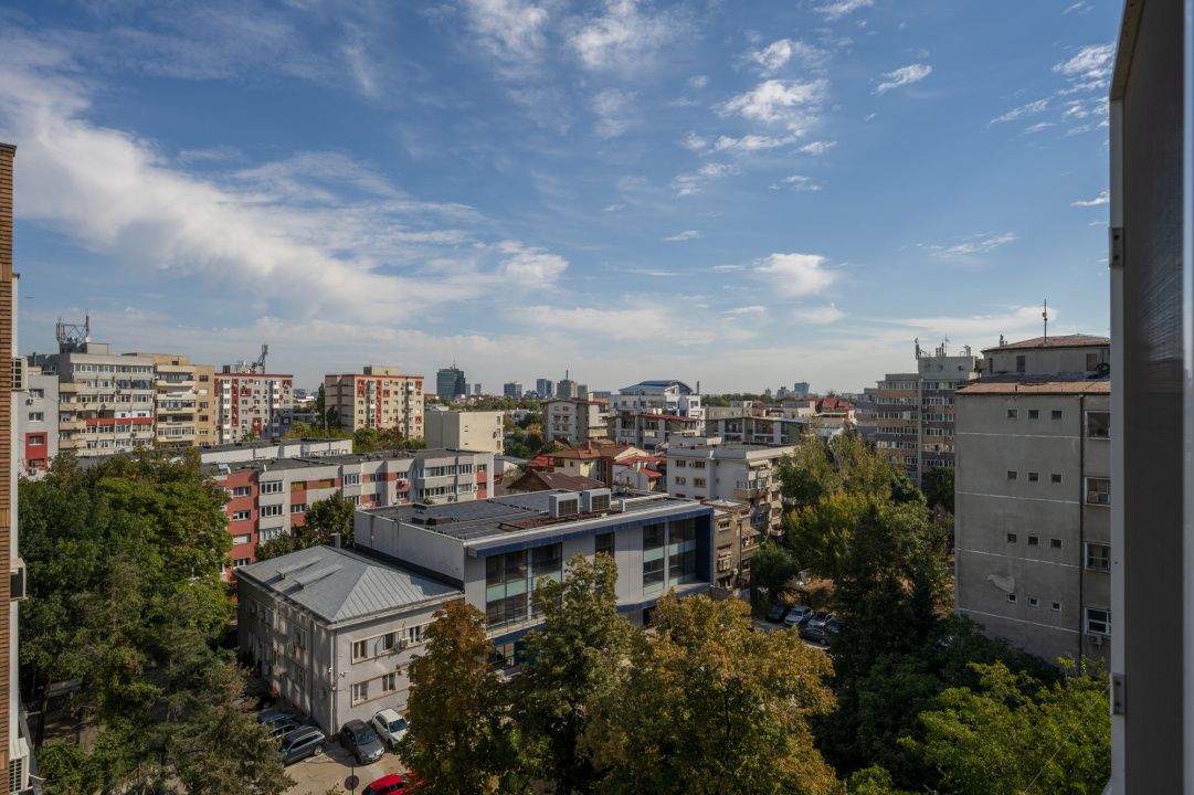 Apartament cu 4 camere de vânzare în 1 Mai, București – fotografia 25 din 28