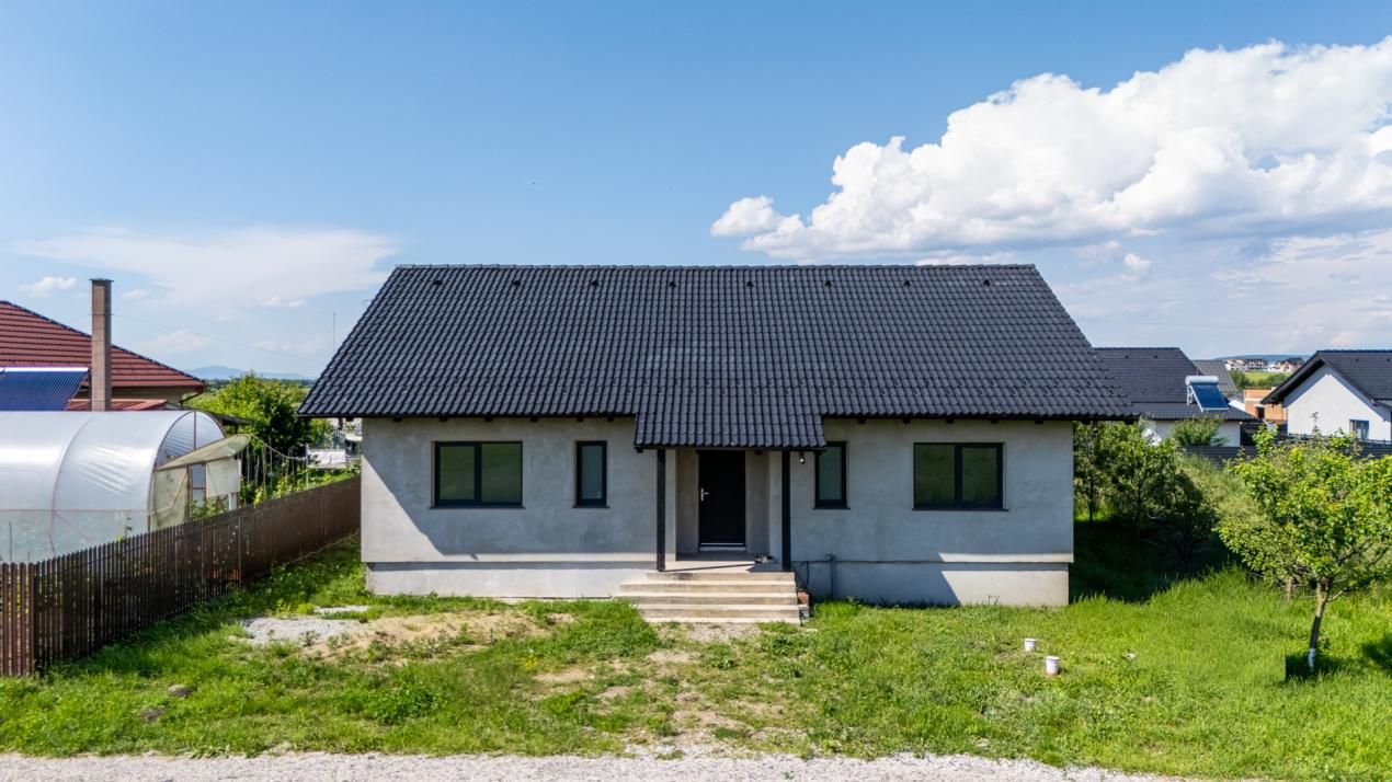 Casă cu 4 camere de vânzare în Sânpetru – fotografia 2 din 13