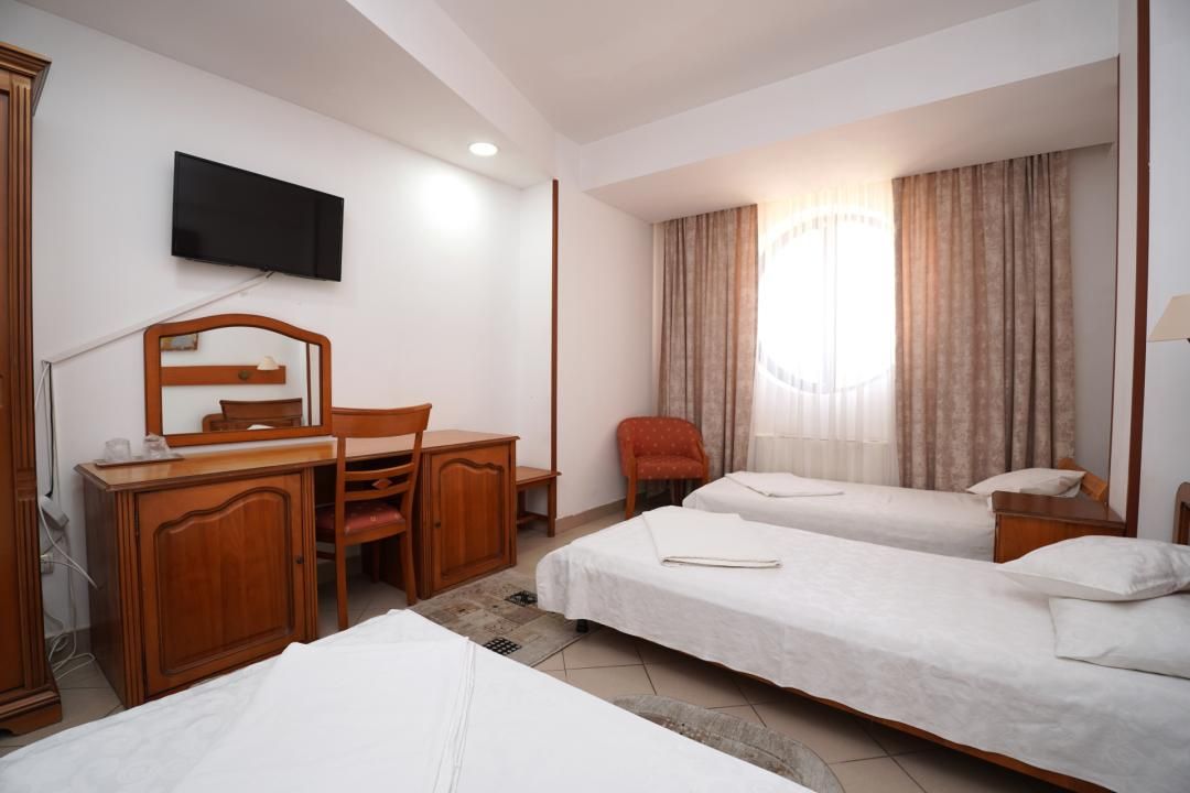 Hotel / pensiune cu 24 camere de vânzare în Periferie, Giurgiu – fotografia 18 din 37