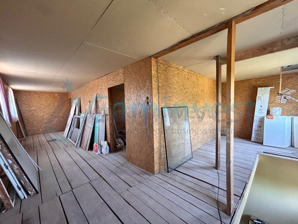 Casă cu 6 camere de vânzare în Central, Paleu – fotografia 10 din 11