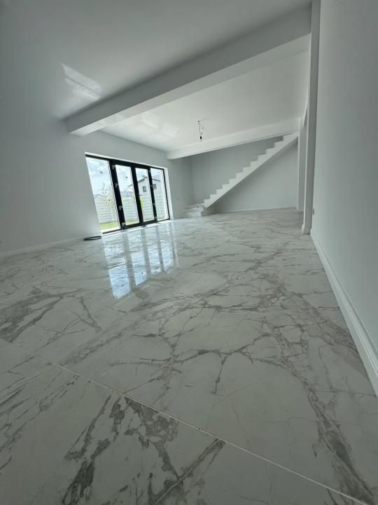 Casă cu 4 camere de vânzare în Tunari – fotografia 10 din 15