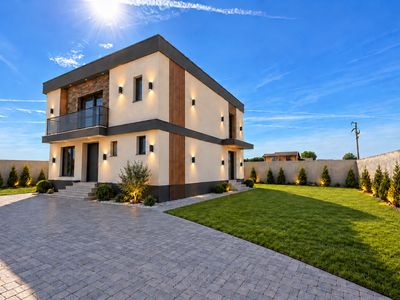 Casă cu 5 camere de vânzare în Cumpăna – fotografia 3 din 12