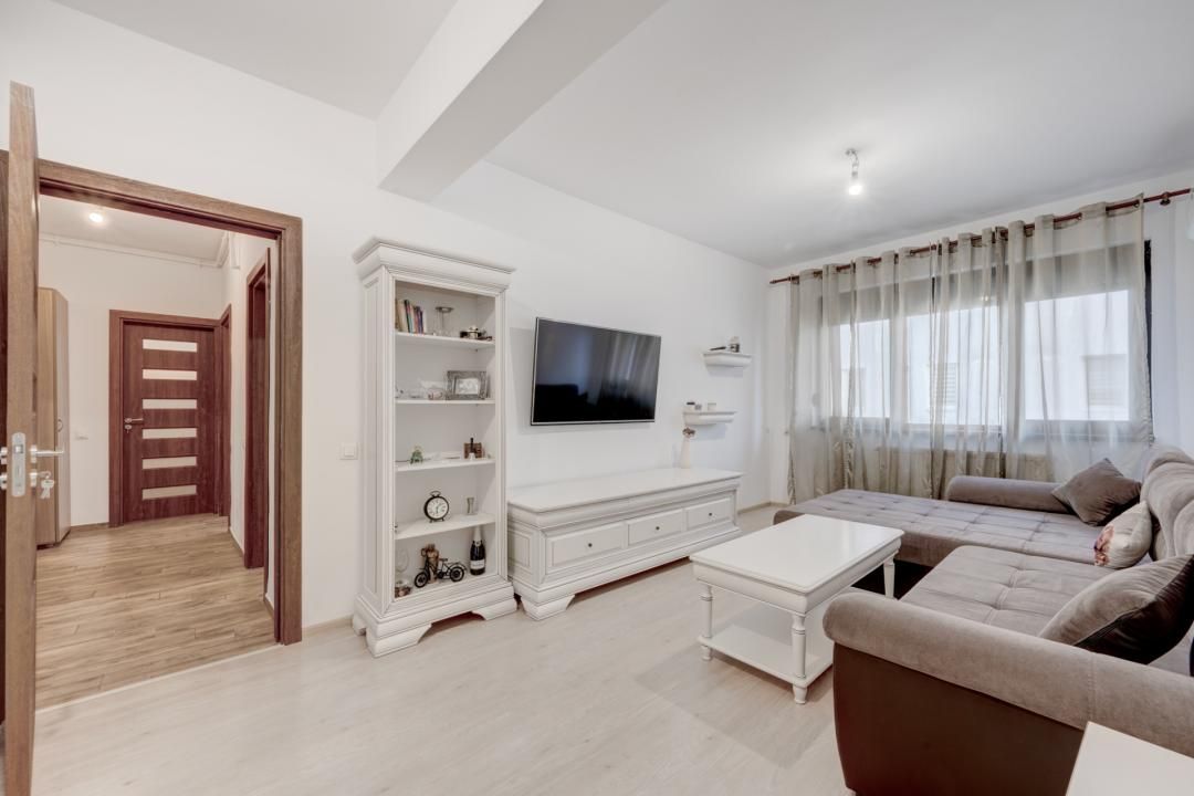 Apartament cu 2 camere de vânzare în 1 Decembrie 1918, București – fotografia 1 din 14
