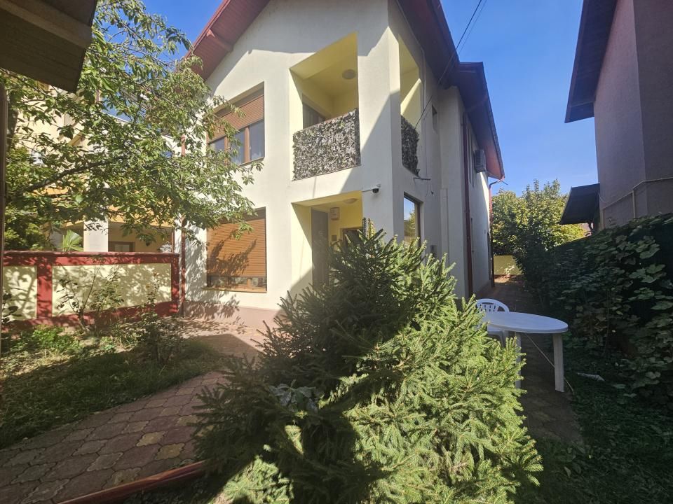 Casă cu 4 camere de vânzare în Sud, Ploiești – fotografia 1 din 17