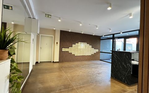 Apartament cu 2 camere de vânzare în Unirii, București