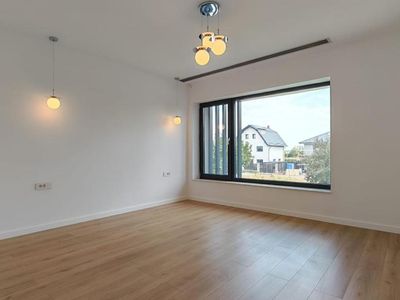 Casă cu 5 camere de vânzare în Tunari – fotografia 5 din 36