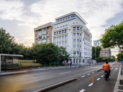 Apartament cu 3 camere de vânzare în Calea Victoriei, București – fotografia 3 din 68