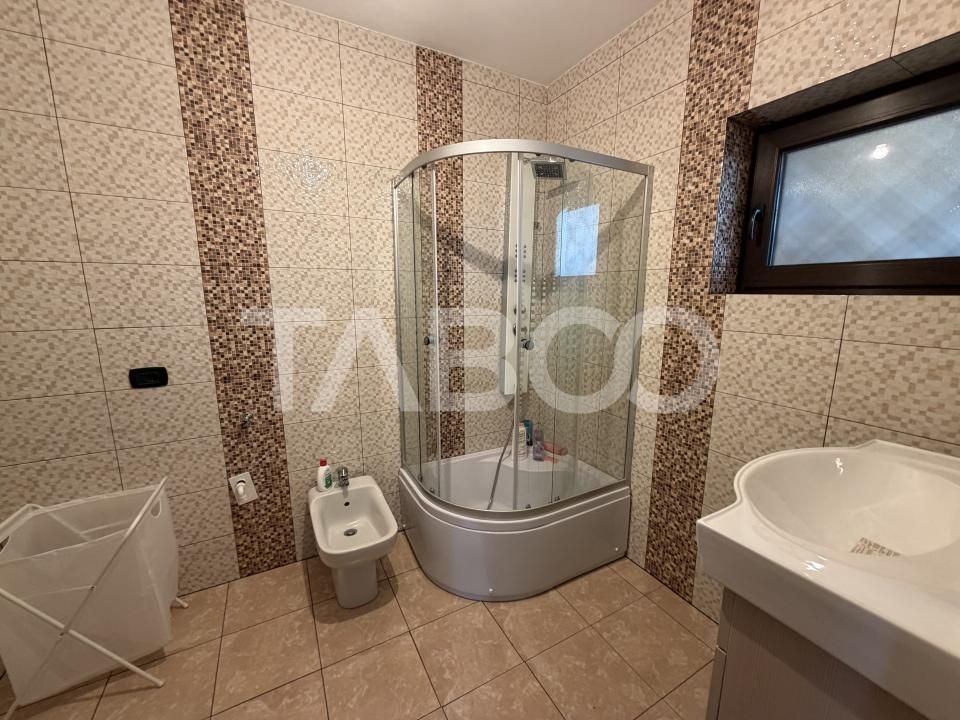 Casă cu 5 camere de vânzare în Sercaia – fotografia 6 din 18
