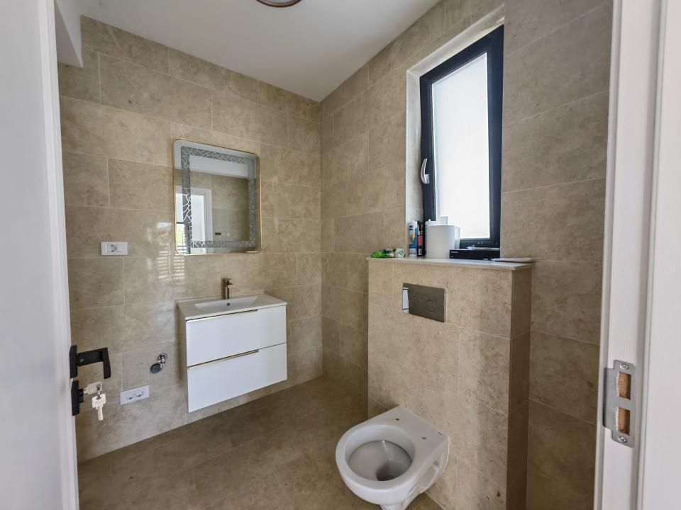 Casă cu 4 camere de vânzare în Est, Tunari – fotografia 21 din 27