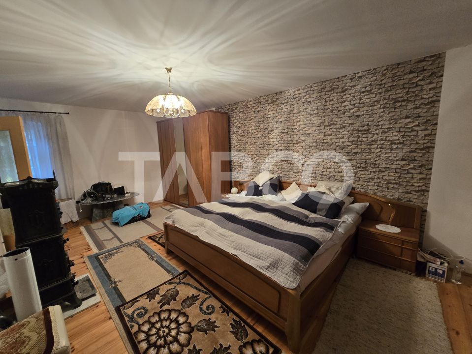 Casă cu 6 camere de vânzare în Nou – fotografia 15 din 27